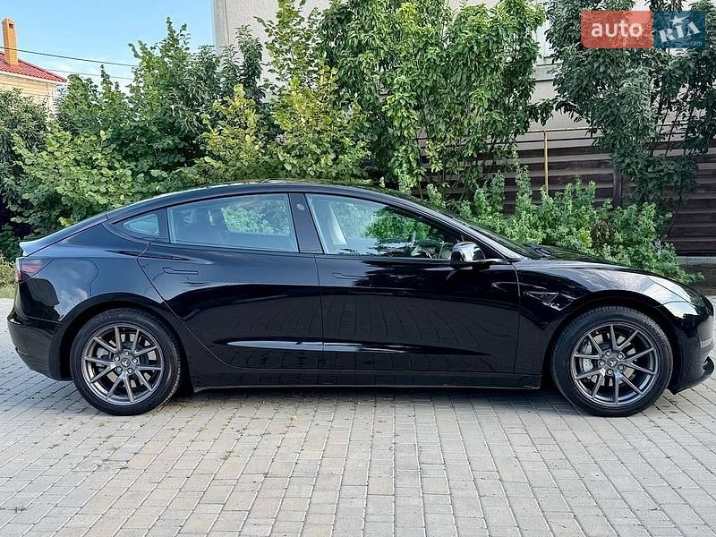 Седан Tesla Model 3 2022 в Одессе