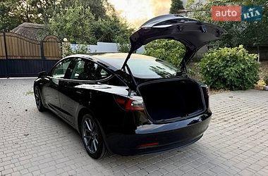 Седан Tesla Model 3 2022 в Одессе