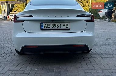 Седан Tesla Model 3 2024 в Дніпрі