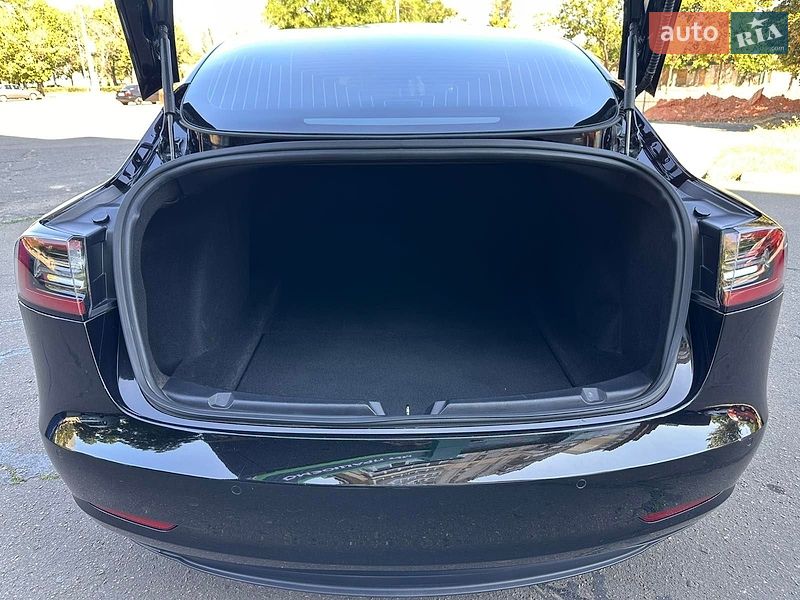 Седан Tesla Model 3 2019 в Николаеве фото 36 Седан Tesla Model 3 2019 в Николаеве