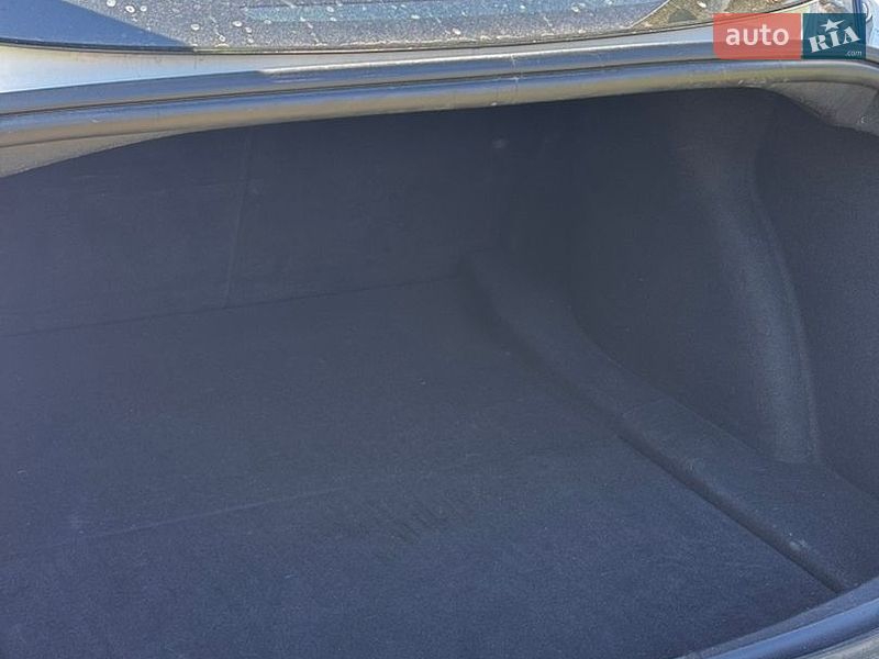 Седан Tesla Model 3 2019 в Виннице