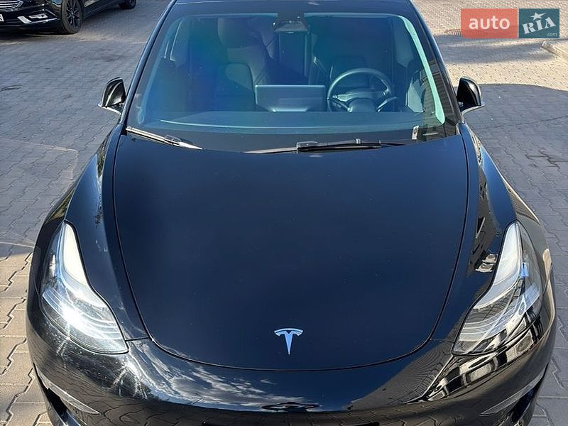 Седан Tesla Model 3 2019 в Вышгороде