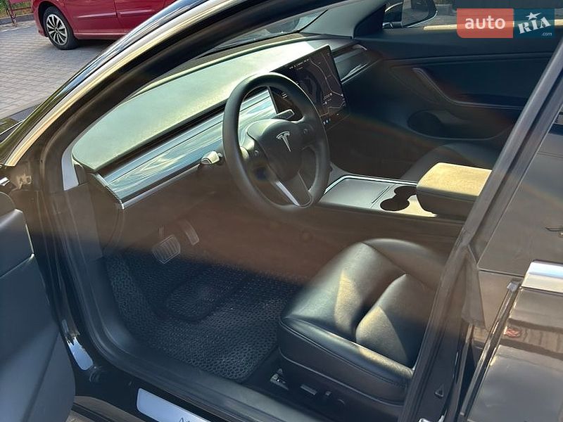 Седан Tesla Model 3 2019 в Вышгороде