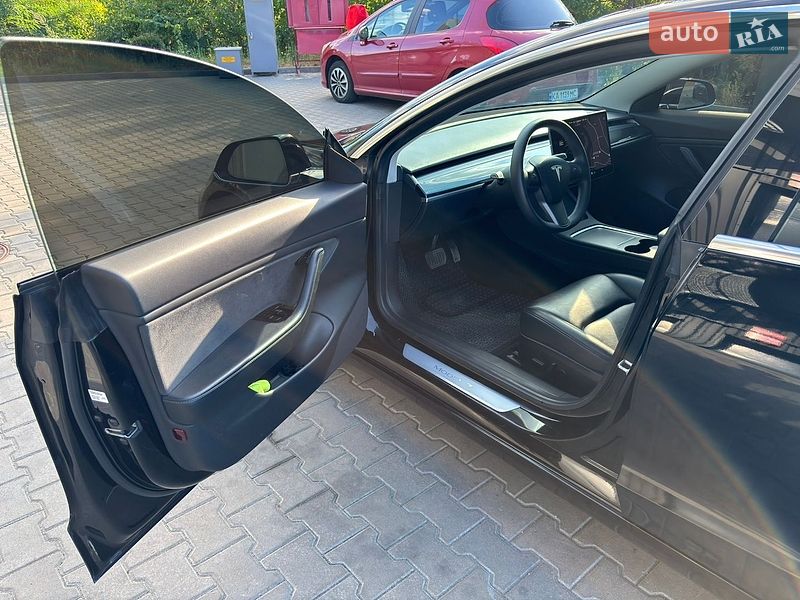 Седан Tesla Model 3 2019 в Вышгороде