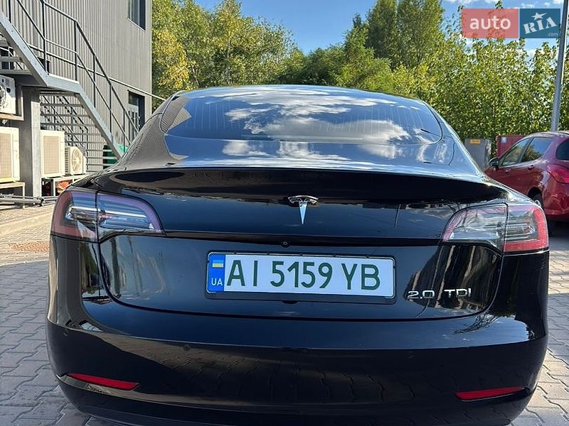 Седан Tesla Model 3 2019 в Вышгороде