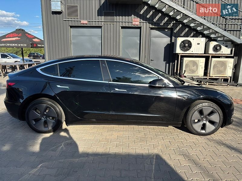 Седан Tesla Model 3 2019 в Вышгороде