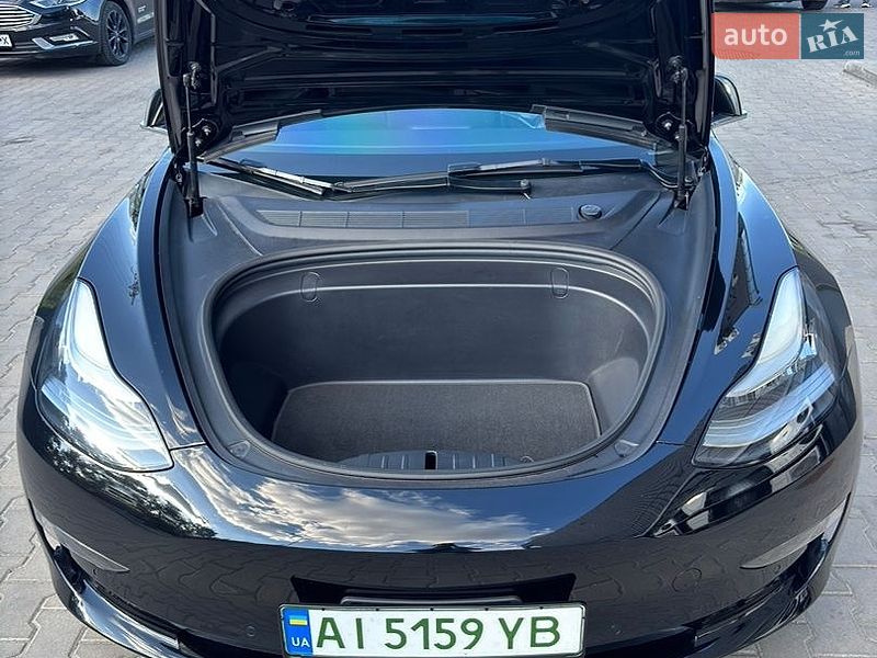 Седан Tesla Model 3 2019 в Вышгороде