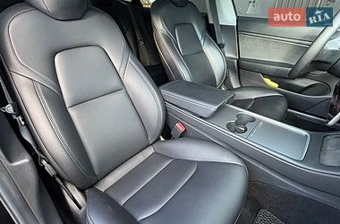 Седан Tesla Model 3 2019 в Вышгороде