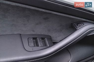 Седан Tesla Model 3 2022 в Виннице