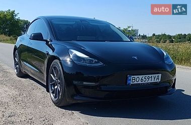 Седан Tesla Model 3 2021 в Тернополе