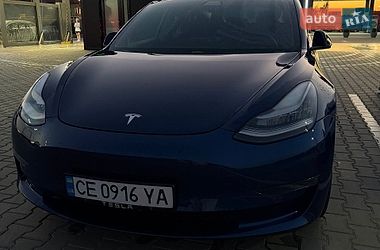 Седан Tesla Model 3 2021 в Черновцах