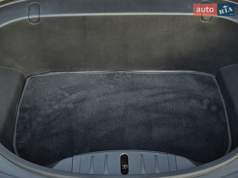 Седан Tesla Model 3 2018 в Каменском