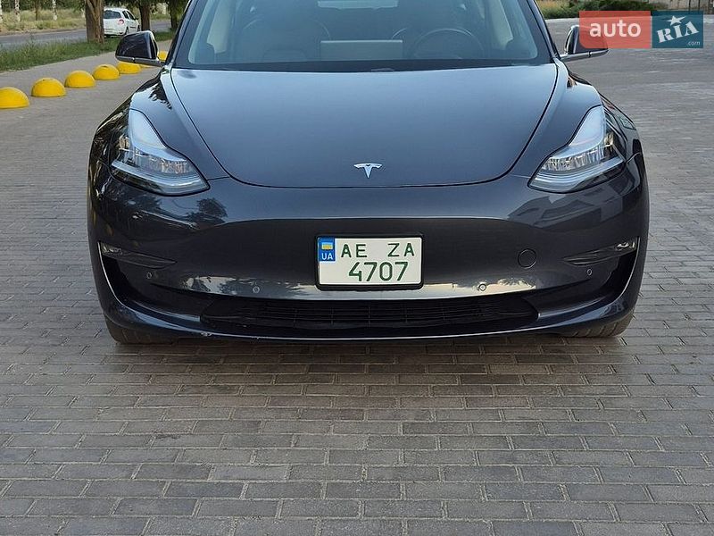 Седан Tesla Model 3 2018 в Каменском