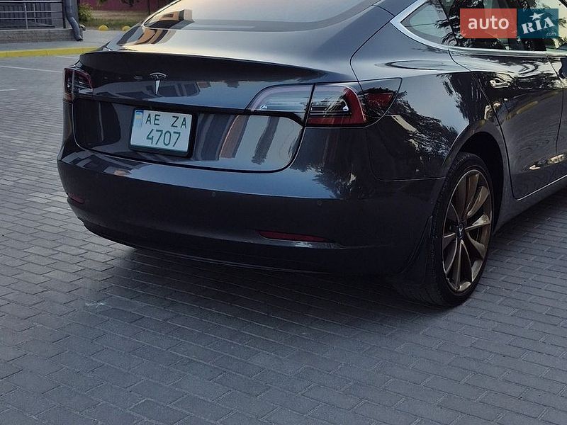 Седан Tesla Model 3 2018 в Каменском