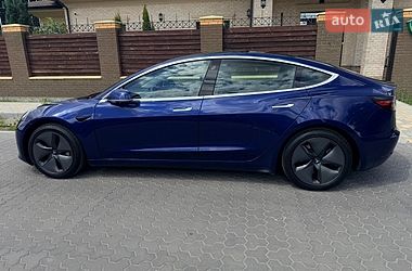 Седан Tesla Model 3 2019 в Киеве