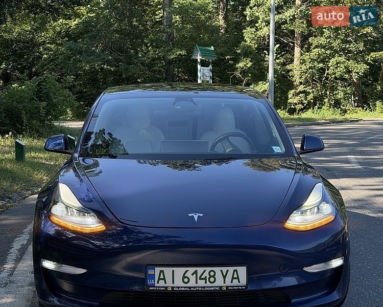 Tesla Model 3 2022