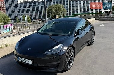 Седан Tesla Model 3 2021 в Львові