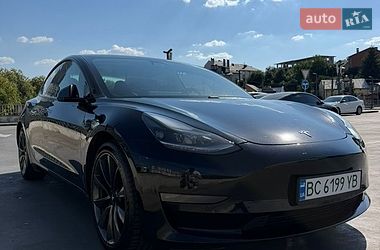 Седан Tesla Model 3 2021 в Львові
