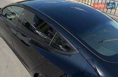 Седан Tesla Model 3 2021 в Львові