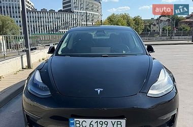 Седан Tesla Model 3 2021 в Львові
