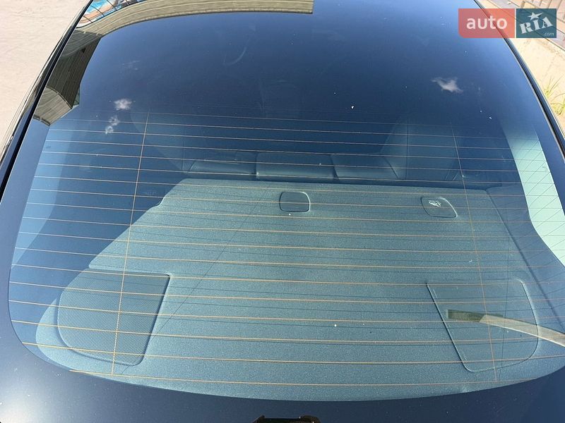 Седан Tesla Model 3 2021 в Львові