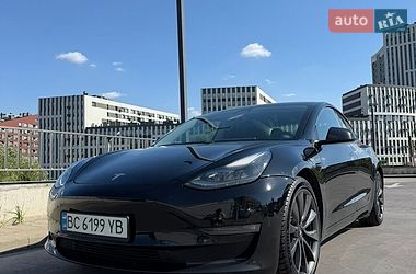 Седан Tesla Model 3 2021 в Львові