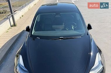 Седан Tesla Model 3 2021 в Львове