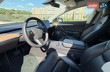 Седан Tesla Model 3 2021 в Львове