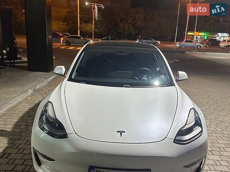 Седан Tesla Model 3 2021 в Одесі