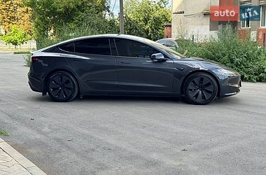 Седан Tesla Model 3 2024 в Фастове