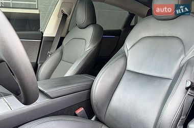 Седан Tesla Model 3 2024 в Фастове