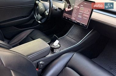 Седан Tesla Model 3 2018 в Запорожье