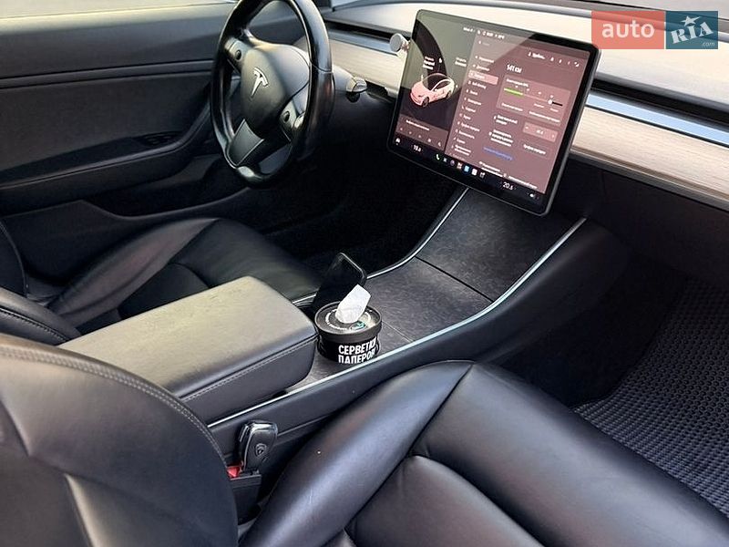 Седан Tesla Model 3 2018 в Запорожье