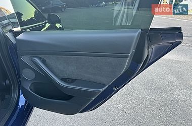 Седан Tesla Model 3 2022 в Кропивницькому