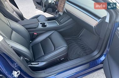 Седан Tesla Model 3 2022 в Кропивницькому