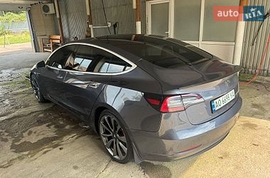 Седан Tesla Model 3 2020 в Сваляве