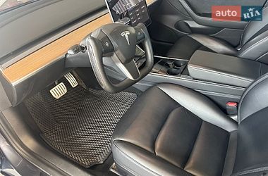 Седан Tesla Model 3 2020 в Сваляві