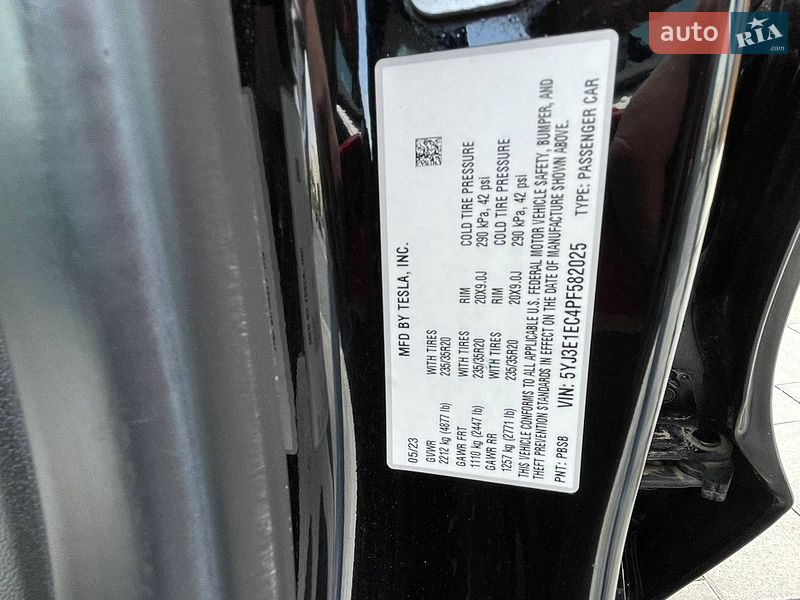 Седан Tesla Model 3 2023 в Луцке