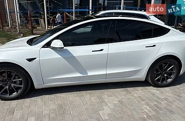 Седан Tesla Model 3 2021 в Борисполе