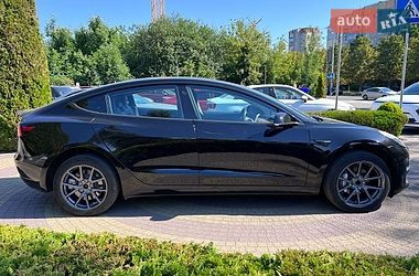 Седан Tesla Model 3 2018 в Львове
