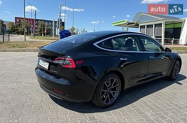 Седан Tesla Model 3 2019 в Киеве