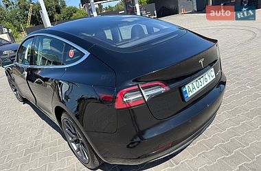 Седан Tesla Model 3 2019 в Киеве