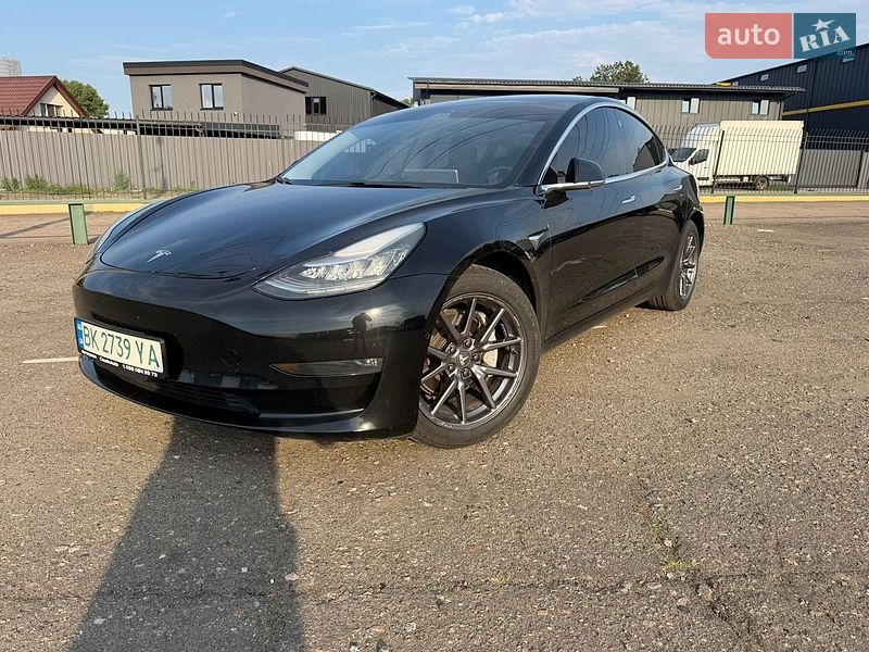 Седан Tesla Model 3 2018 в Києві фото Седан Tesla Model 3 2018 в Києві