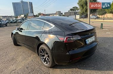Седан Tesla Model 3 2018 в Киеве фото 13 Седан Tesla Model 3 2018 в Киеве