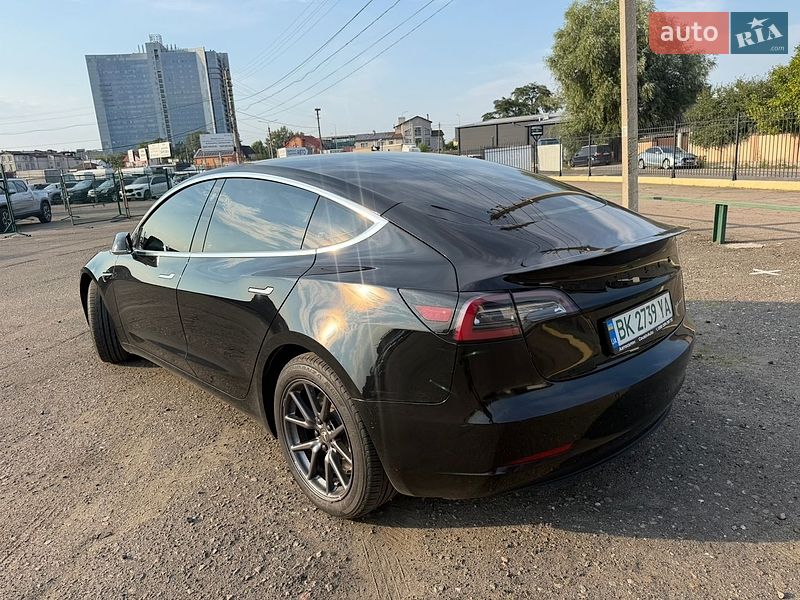 Седан Tesla Model 3 2018 в Киеве фото 13 Седан Tesla Model 3 2018 в Киеве