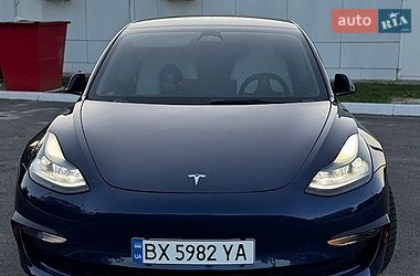 Седан Tesla Model 3 2022 в Вінниці