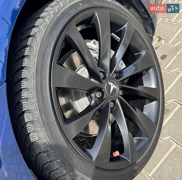 Седан Tesla Model 3 2022 в Вінниці