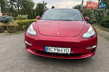 Седан Tesla Model 3 2022 в Львове