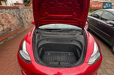 Седан Tesla Model 3 2022 в Львові