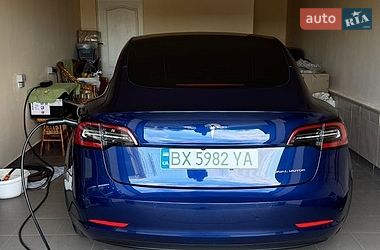 Седан Tesla Model 3 2022 в Вінниці